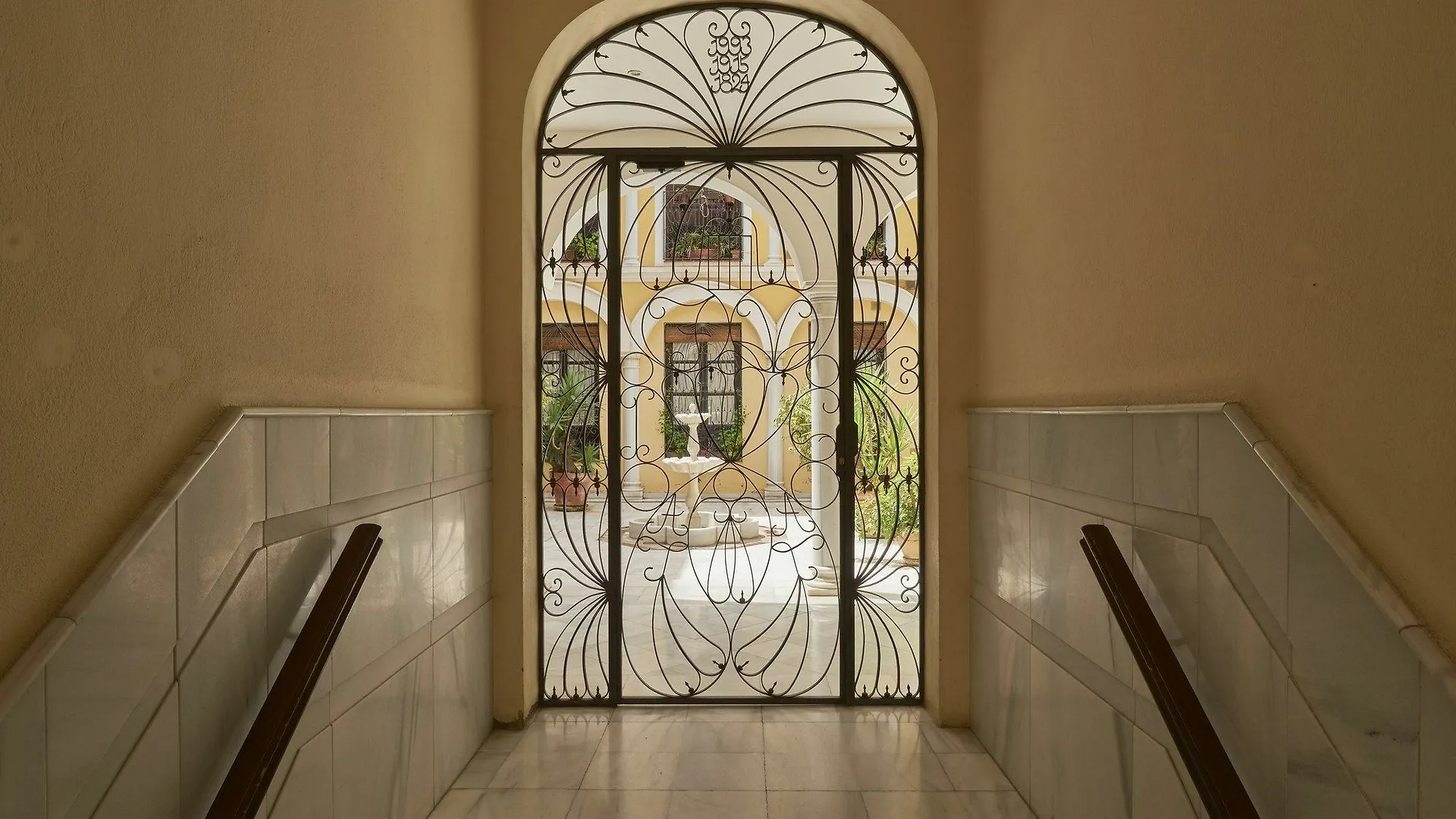 Casa Luz - Mezquita Apartment Cordoba Spain